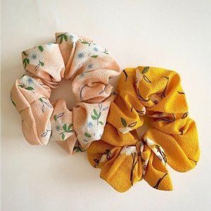2 piece floral scrunchie bundle